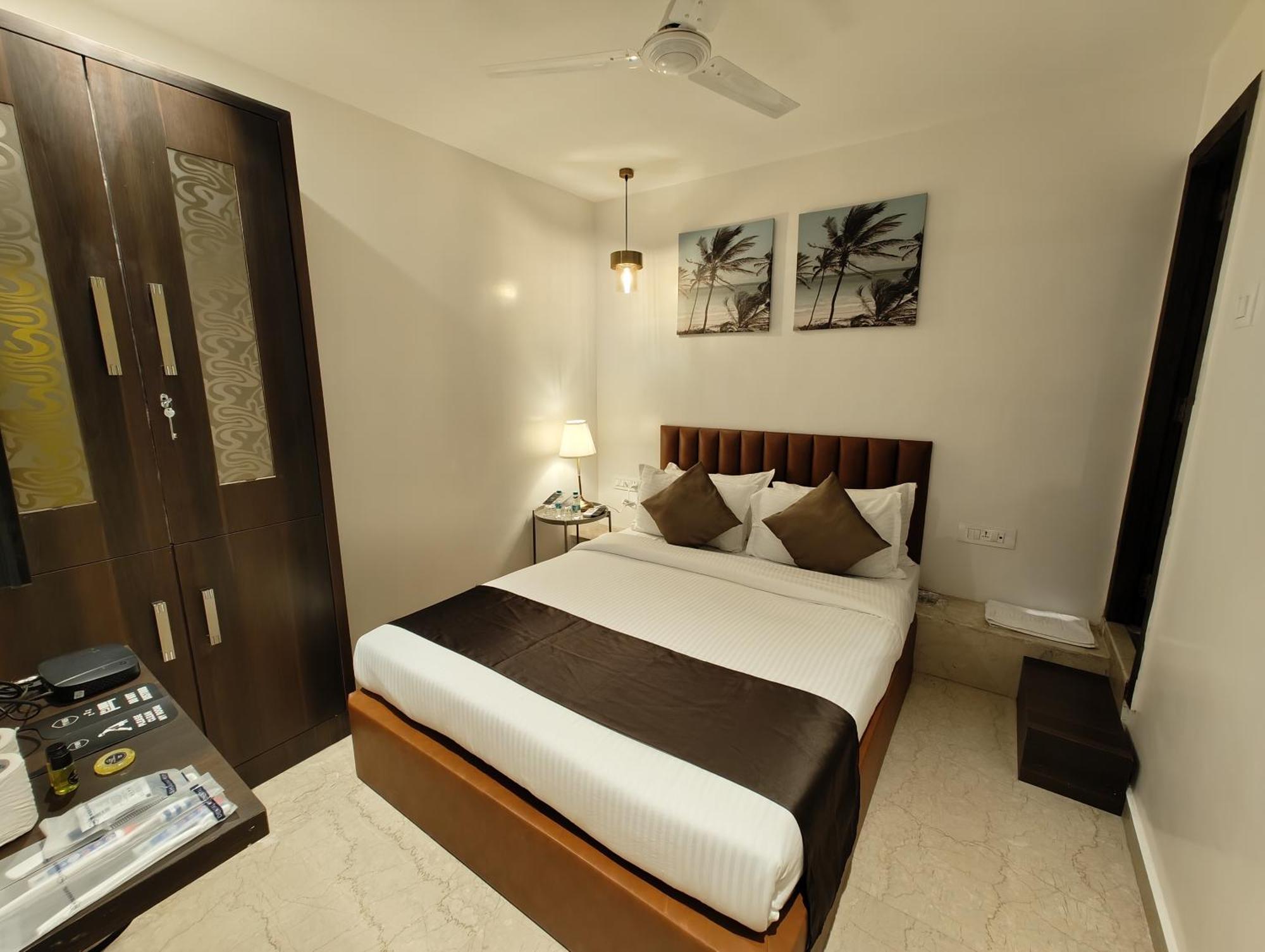 The Majlis Hotel - Colaba Mumbai Ngoại thất bức ảnh