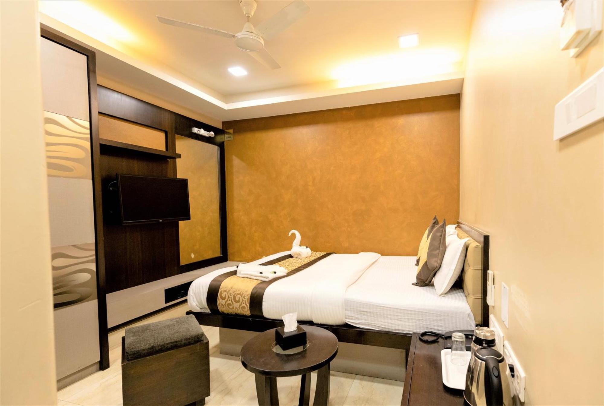 The Majlis Hotel - Colaba Mumbai Ngoại thất bức ảnh